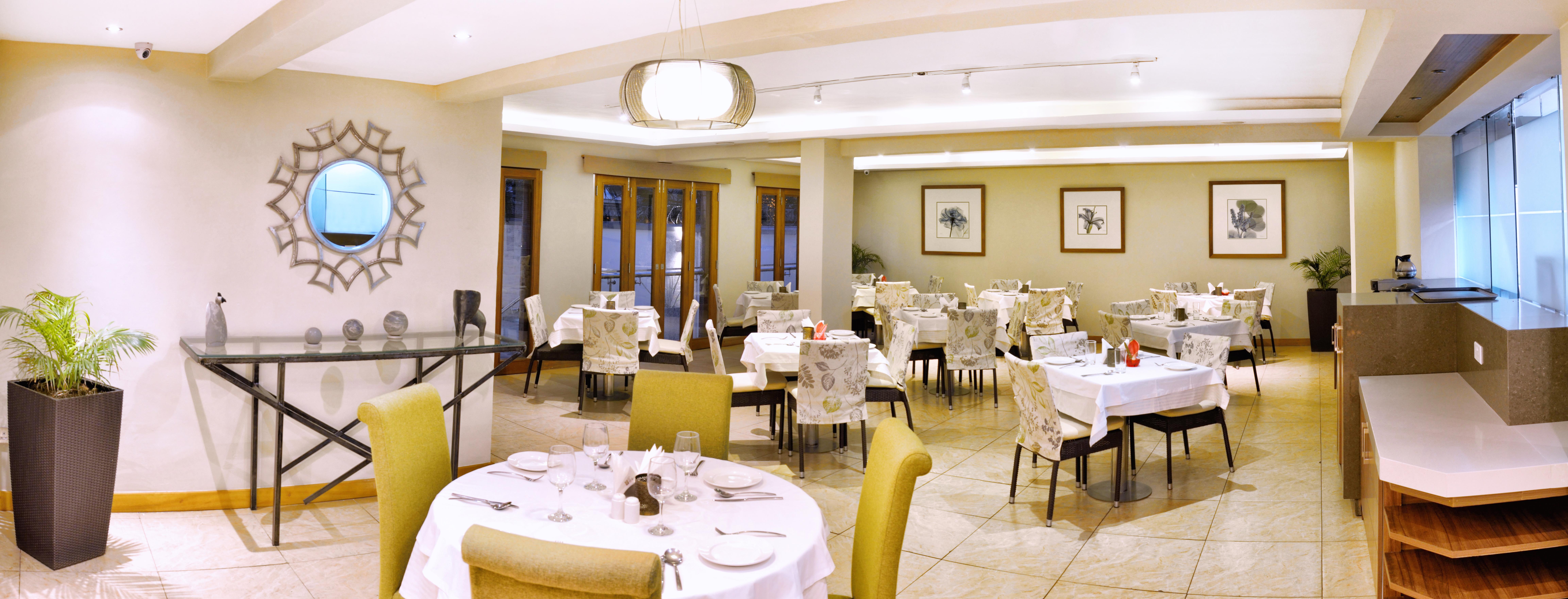 Hotel The Zehneria 4*